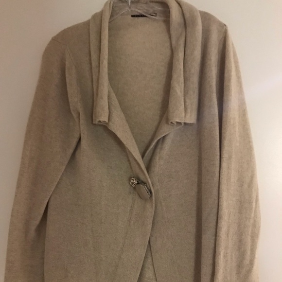 Elie Tahari Sweaters - Elie Tahari beige cashmere sweater, large